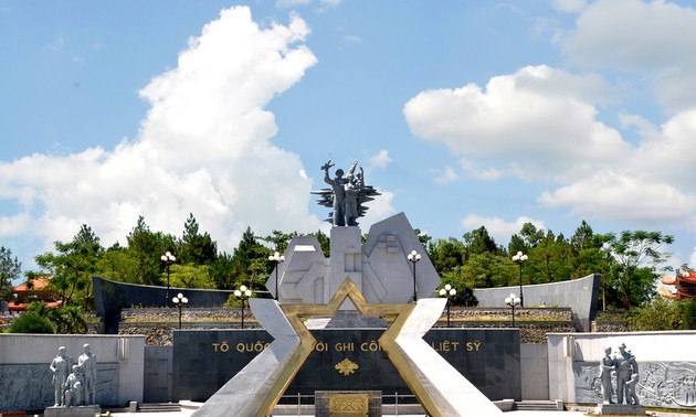 Tribute paid to fallen soldiers to mark national reunification day